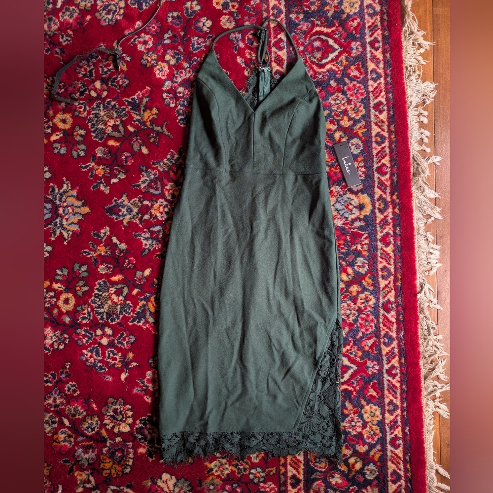 NWT Lulu's Dark Green Lace-Trim Fitted Dress